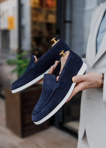Обувь “Navy suede loafers“
